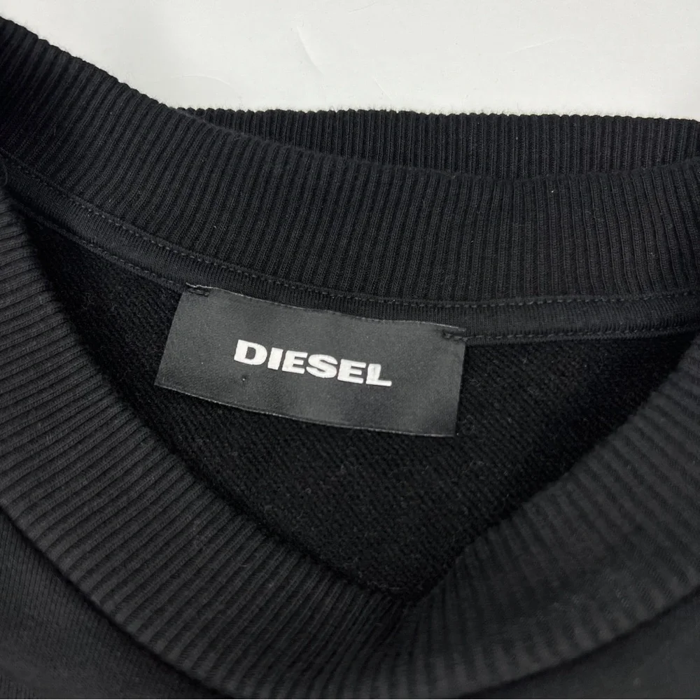 Diesel S-Bay-BX5 Sweatshirt Black Crewneck Logo Barb Wire Mens size Medium
